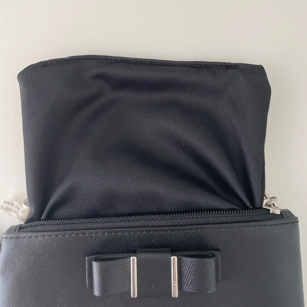 Coach Bow wristlet | Black Leather